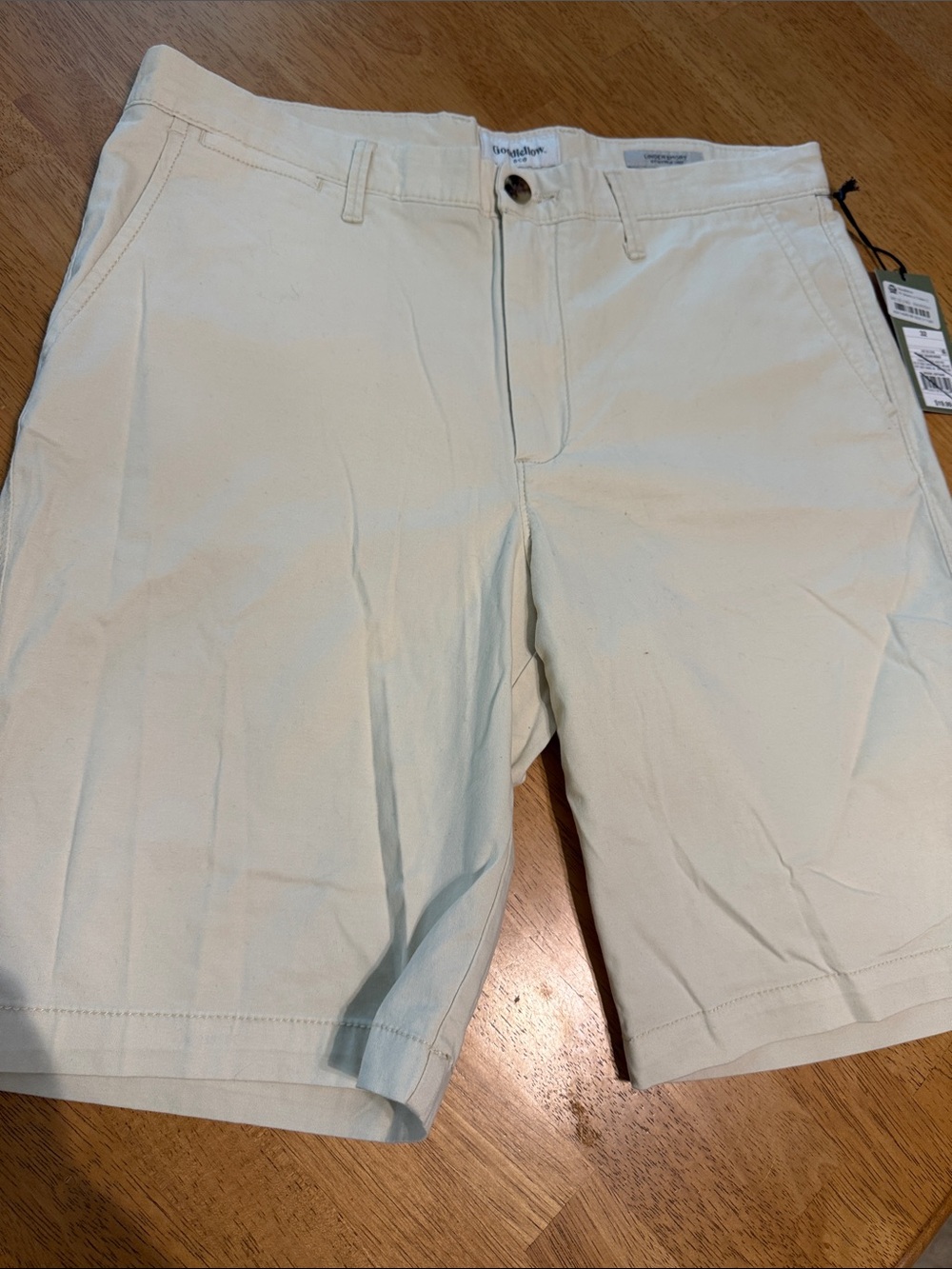 Goodfellow & Co Cream Flat-Front Chino Shorts